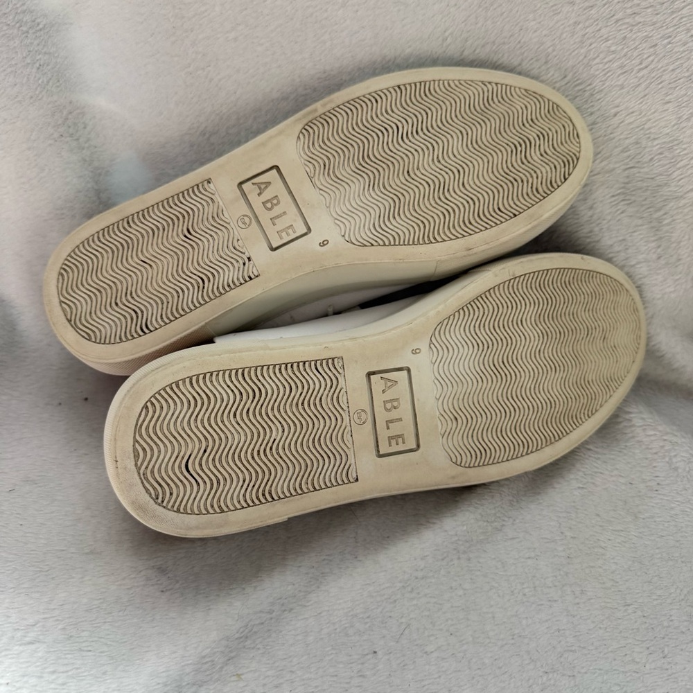 ABLE Shoes women’s Size 9 White and Tan Women's Sneakers Walking‎ Lace Up - Picture 6 of 8